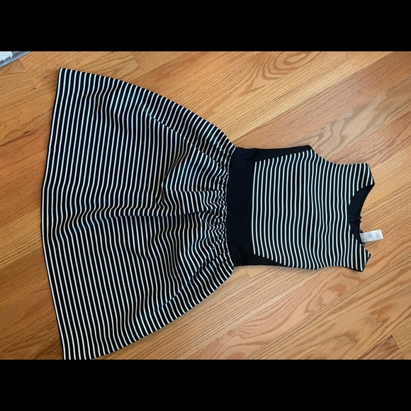 Bar III Dresses & Skirts - Beautiful black and white dress 👗